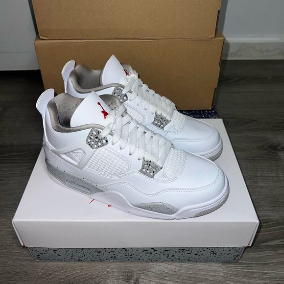 Jordan 4 - Picture 2 of 5